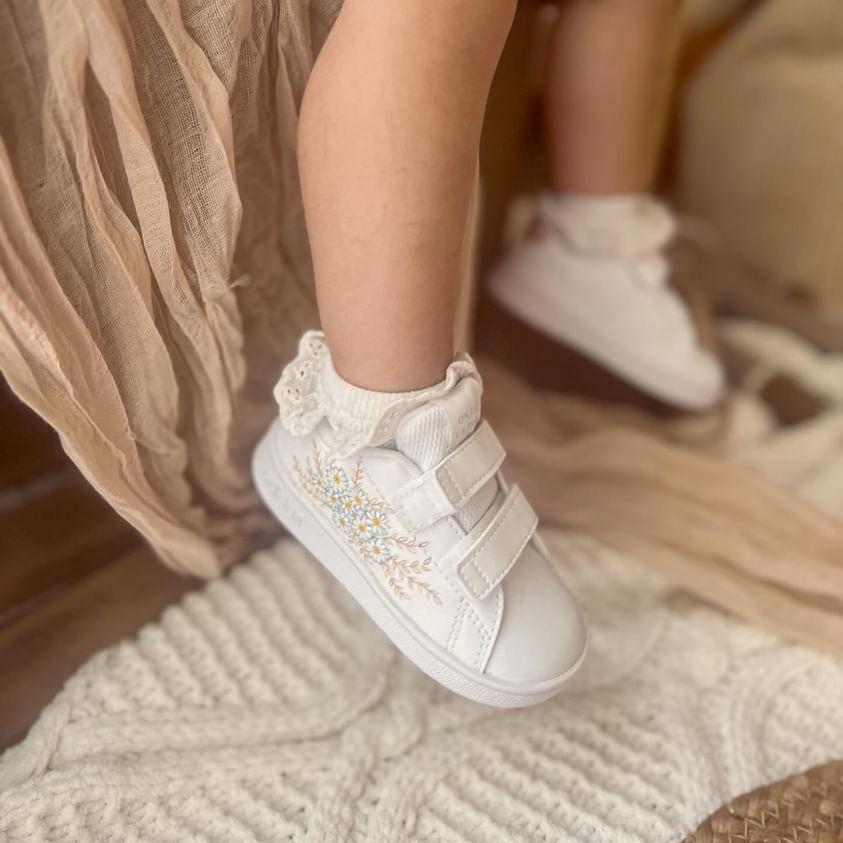 Baskets Enfant peinte à la Main - Pâquerettes - portées