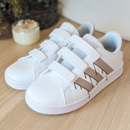 Baskets en cuir Graffitis pour enfant, adidas customisées